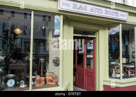 Machynlleth Marktstadt am wöchentlichen Markttag statt mittwochs in Powys, Mid Wales, Wales Stockfoto