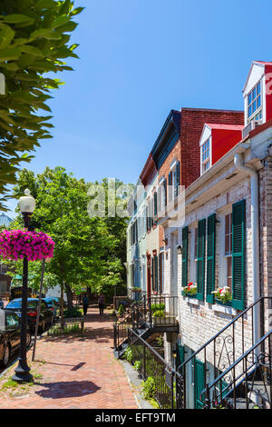 Häuser am 30th St NW in der Innenstadt von Georgetown, Washington DC, USA Stockfoto