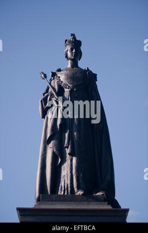 Statue der Königin Victoria auf dem Gelände der British Columbia Parlamentsgebäude, Victoria, Britisch-Kolumbien, Kanada. Stockfoto