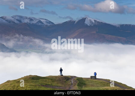 Inversion über Skiddaw, Keswick und Derwentwater, Lake District, Cumbria, England UK Stockfoto