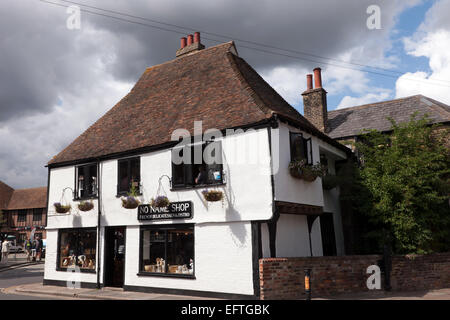 No Name Shop, auf keine Namen Street, Sandwich, Kent. Stockfoto