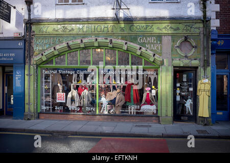Foxtrott Vintage Clothing Store in Fisherton Street Salisbury Stockfoto