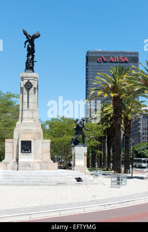Coen Steytler Kreisverkehr und Standard Chartered Bank Gebäude, Cape Town, Südafrika Stockfoto