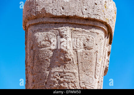 Nahaufnahme des Gesichts ein Monolith in der UNESCO-Weltkulturerbe von Tiwanaku in der Nähe von La Paz, Bolivien Stockfoto