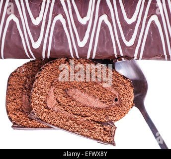 Dessert, Schokolade Rollen und schneiden Sie zwei Stücke Stockfoto