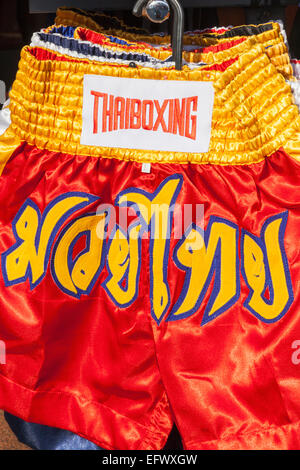 Thailand, Bangkok, Khaosan Road, Detail der Thai Boxing Shorts Stockfoto