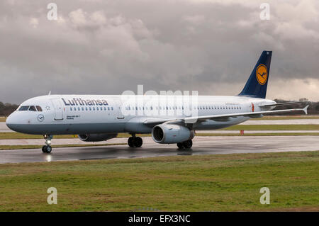 Lufthansa Airbus A321-100 benannt Flensburg Manchester Airport. Stockfoto