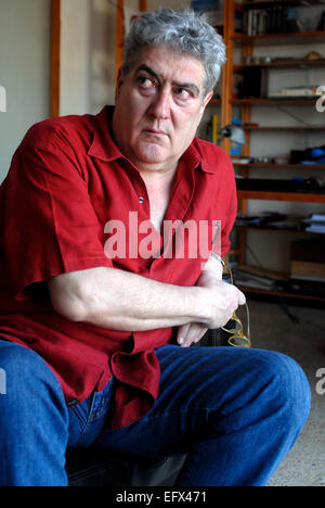 Porträt. Quim Monzó. Spanisch-katalanische Schriftsteller-Journalist und Autor, in seinem Studio in Barcelona Stockfoto