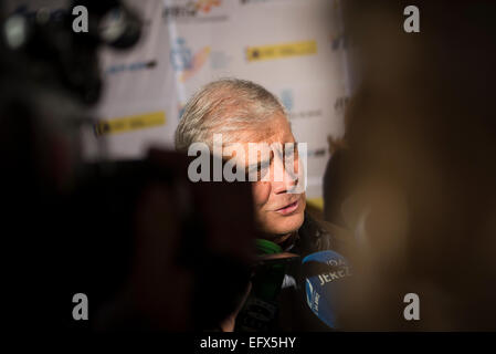 Jerez De La Frontera, Andalusien, Spanien, 11. Februar 2015: Giacomo Agostini, italienischer Motorradfahrer mit mehr Siegen in Grand Prix Motorrad-Rennsport, stellt den zweiten Stern in der Motorrad-Walk of The Fame in Jerez De La Frontera. Stockfoto