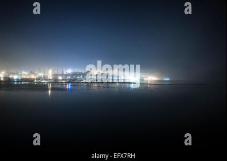 Nebelige Landschaft aus dem Fjord von Oslo (Oslofjorden) Stockfoto
