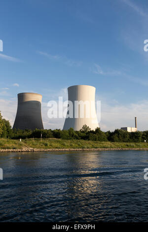 Kernkraftwerk Philippsburg in der Nähe von Karlsruhe, Deutschland am Rhein Stockfoto