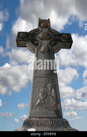 Keltenkreuz Denkmal zu Ehren des Heiligen Colomba Gründer der Colomban Mönche Stockfoto