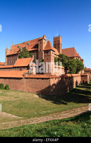 Teutonischen Schloss in Marienburg von der Südseite gesehen. Stockfoto