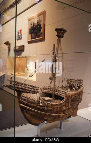 Koka Mataro mittelalterlichen Kaufmanns Schiffsmodell aus 15. Jahrhundert Rotterdam Maritime Museum, Holland, Niederlande. Stockfoto