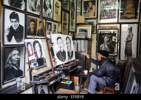 Porträts der Maler in der Altstadt, Hanoi, Vietnam. Stockfoto