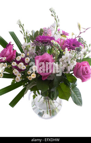 Strauß rosa mit Blumen gemischt isoliert auf weiß Stockfoto