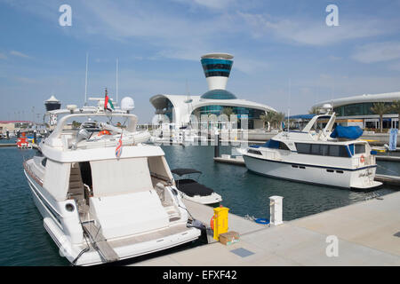 Yas Marina auf Yas Island in Abu Dhabi, Vereinigte Arabische Emirate Stockfoto
