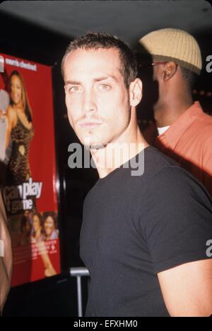 Bei diesem Spiel Premiere in Century City Ca. 2001.k22755np kann JOHNNY STRONG in zwei spielen. © Nina Prommer/Globe Fotos/ZUMA Draht/Alamy Live-Nachrichten Stockfoto