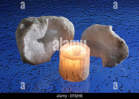 Bergkristall, Leuchter von Selenit Stockfoto