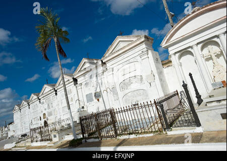 Horizontale Ansicht des allgemeinen Friedhofs in Camagüey, Kuba. Stockfoto