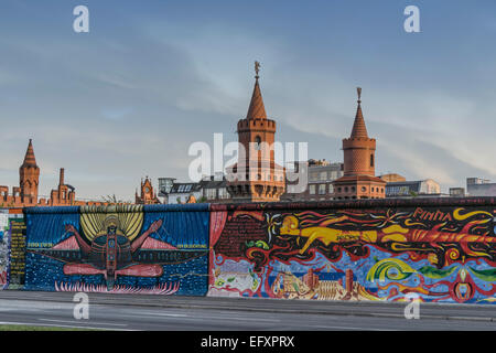 Berliner Mauer. East Side Gallery, Oberbaumbruecke, Berlin, Deutschland Stockfoto