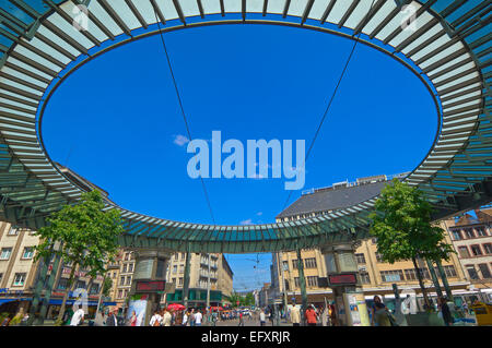 Straßburg, Place de l «Homme de Fer, Tram station, Eisen-Mann-Platz, UNESCO Welt Kulturerbe Website, Elsass, Bas Rhin, Frankreich, Europa Stockfoto