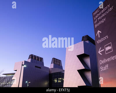 Cambridge biomedizinischen Campus - die Rates für medizinische Forschung Labor für Molekulare Biologie auf der Cambridge biomedizinischen Campus Stockfoto