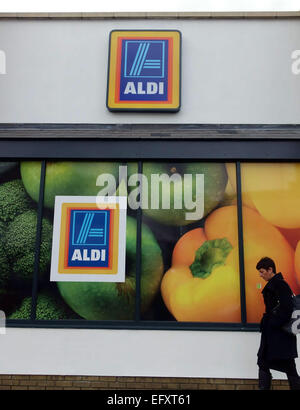 Filiale von Aldi Supermärkte in Süd-London Stockfoto