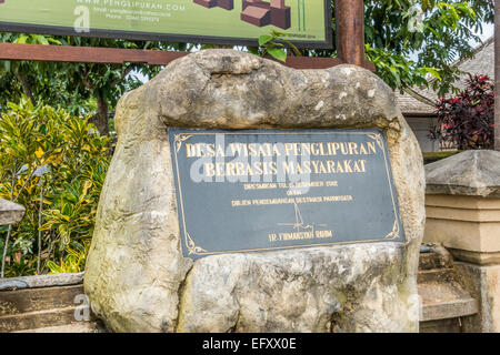 Plaque Community-Based Tourism Village Penglipuran (Desa Wistata Penglipuran Berbasis Masyarakat) Stockfoto