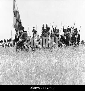 WATERLOO, Belgien-CIRCA 1990: Schauspieler in Kostümen während die Nachstellung der Schlacht von Waterloo am Juni 1990 in Waterloo, werden Stockfoto