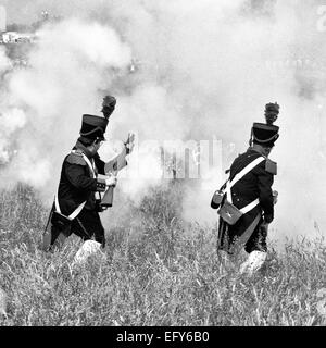 WATERLOO, Belgien-CIRCA 1990: Schauspieler in Kostümen während die Nachstellung der Schlacht von Waterloo, die 1815 Napoleons endete Stockfoto