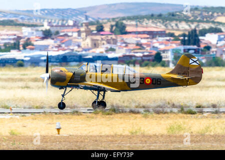 GRANADA, Spanien-Mai 18: Flugzeug Jakowlew Jak-52 Teilnahme an eine Ausstellung über die X aniversary der Patrulla Aspa von den airb Stockfoto