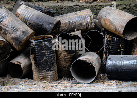 Öl-Preisverfall - leere Barrel Öl Stockfoto