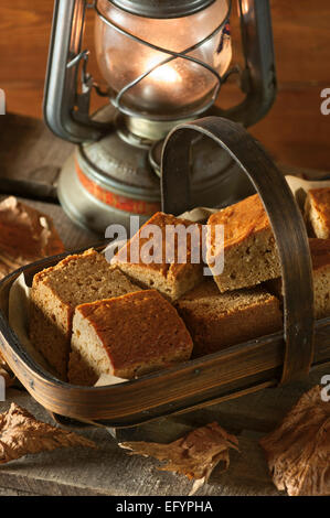 Parkin. Haferflocken und Sirup Lebkuchen Kuchen Stockfoto
