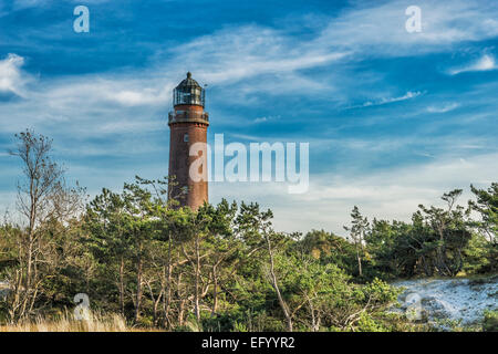 Der Leuchtturm Darßer Ort befindet sich im Nordwesten der Halbinsel Fischland-Darß-Zingst an der Ostsee, Deutschland Stockfoto