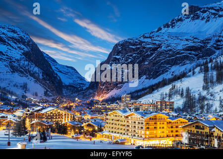 Nachtstück und Ski resort in den französischen Alpen, Val d ' Isere, Frankreich Stockfoto