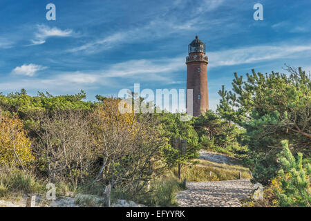 Der Leuchtturm Darßer Ort befindet sich im Nordwesten der Halbinsel Fischland-Darß-Zingst an der Ostsee, Deutschland Stockfoto