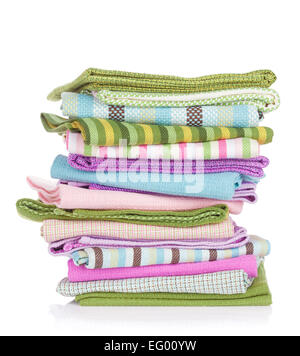 Küchentücher. Isoliert auf weißem Hintergrund mit Textfreiraum Stockfoto