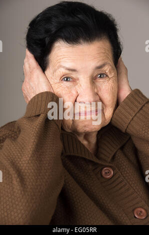 Porträt der böse alte Frau Großmutter Stockfoto