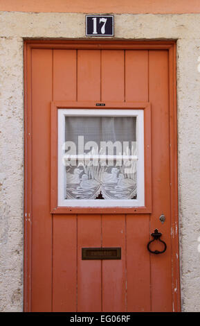 Tür im Stadtteil Alfama von Lissabon in Portugal Stockfoto