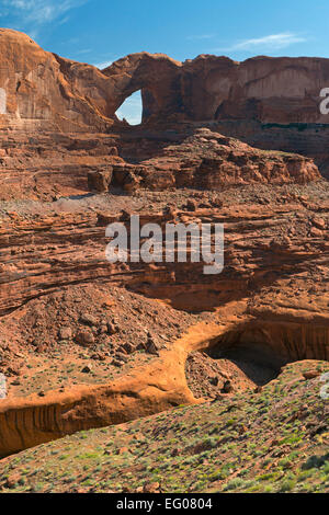 Stevens Bogen entlang des Escalante River, Teil der Glen Canyon National Recreation Area im Canyon County von Utah. Frühling. Stockfoto