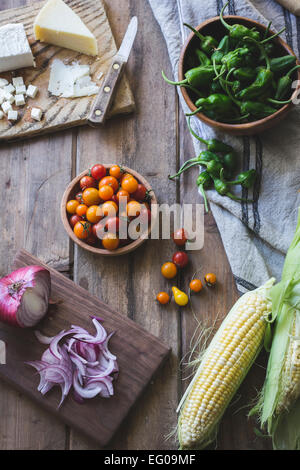 Sommergemüse mit Käse Stockfoto