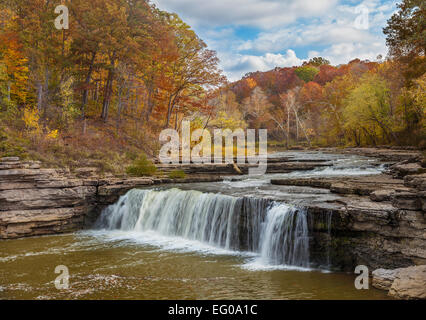 Katarakt Falls State Recreation Area, Owen County, IN: Untere Katarakt fällt am Mill Creek Stockfoto