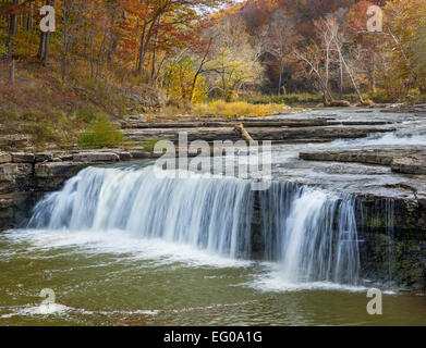 Katarakt Falls State Recreation Area, Owen County, IN: Untere Katarakt fällt am Mill Creek Stockfoto