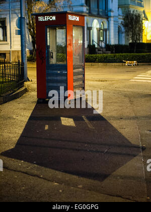 Schatten des norwegischen Telephonne Stand Stockfoto