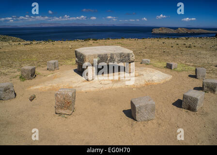 Alten Steinen auf Isla del Sol, Insel am Titicacasee in Bolivien Stockfoto