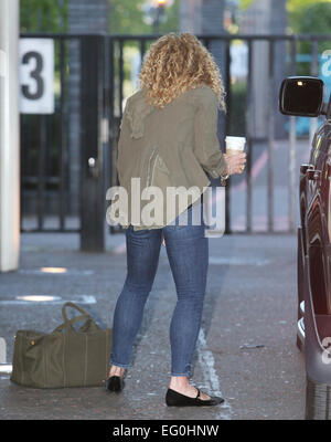 Kelly Hoppen und Piers Linney außerhalb ITV Studios mit: Kelly Hoppen Where: London, Vereinigtes Königreich bei: 11. August 2014 Stockfoto