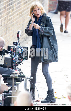 Dreharbeiten findet statt am Set des kommenden Film "Adam Jones" Featuring: Sienna Miller wo: London, Vereinigtes Königreich bei: 11. August 2014 Stockfoto