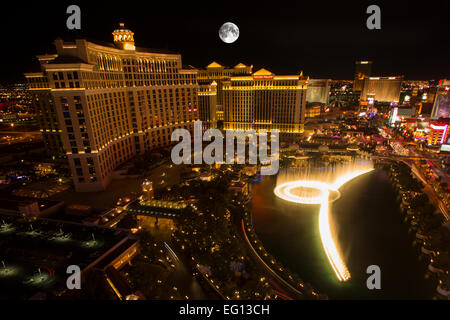 HOTEL CASINOS BELLAGIO FOUNTAINS SOUND LIGHT SHOW STRIP LAS VEGAS SKYLINE NEVADA USA Stockfoto