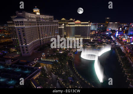 HOTEL CASINOS BELLAGIO FOUNTAINS SOUND LIGHT SHOW STRIP LAS VEGAS SKYLINE NEVADA USA Stockfoto